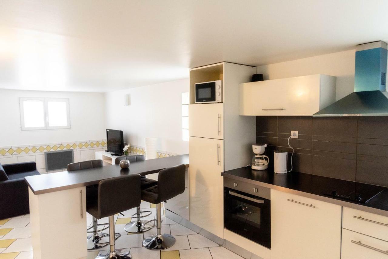 Charmant 2 Pieces Moderne Clichy-sous-Bois Exterior photo